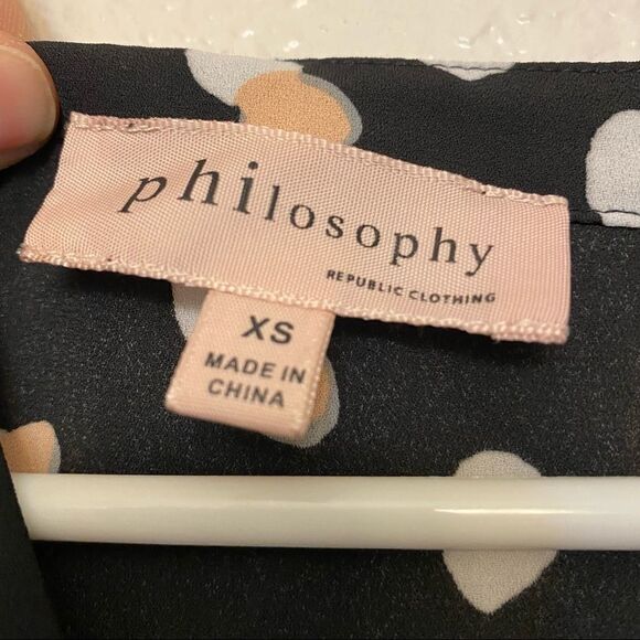 PHILOSOPHY black print Sheer Flowy Blouse Top cuffed sleeves XS - Picture 5 of 11